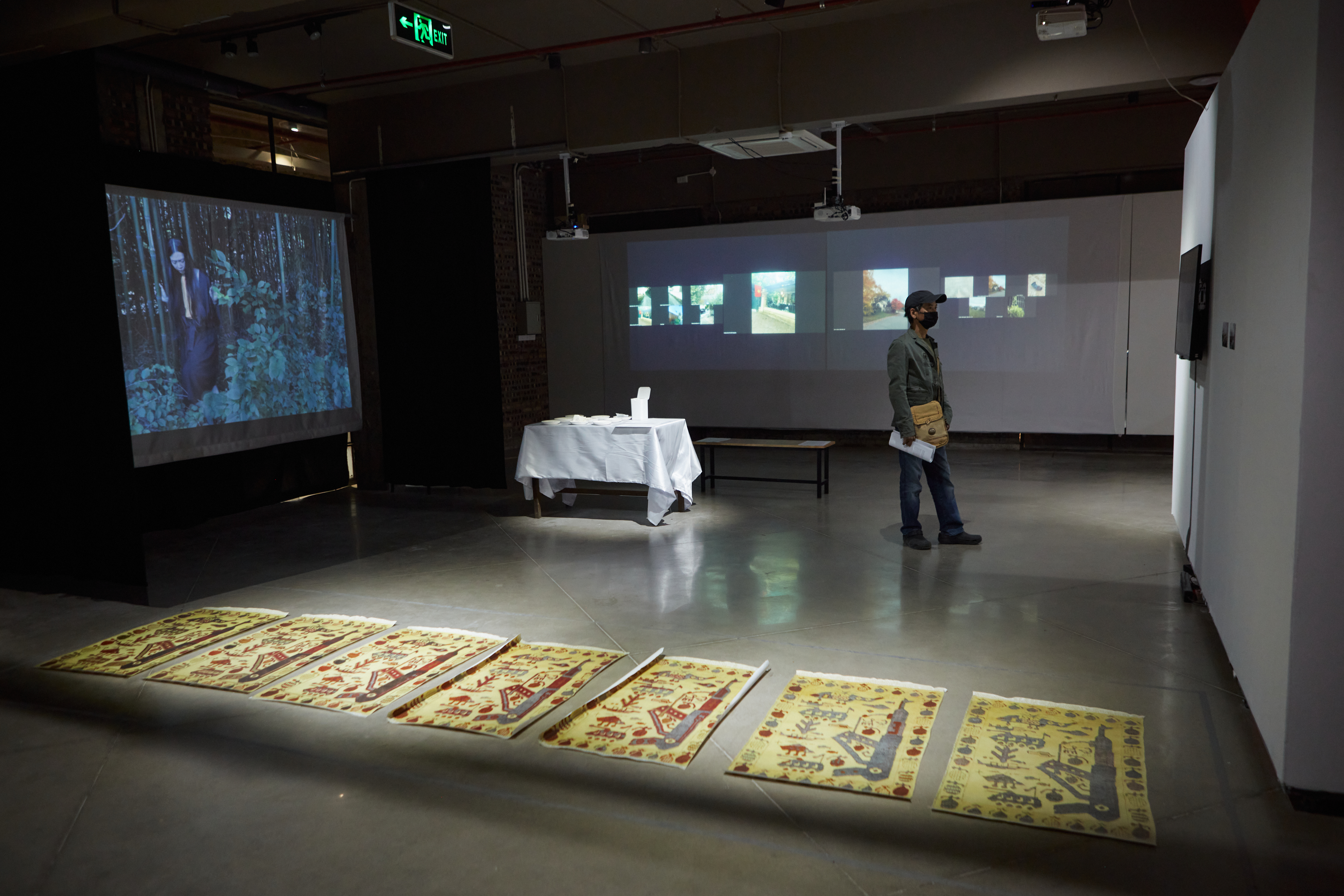 Khoảng cách TRẮNG