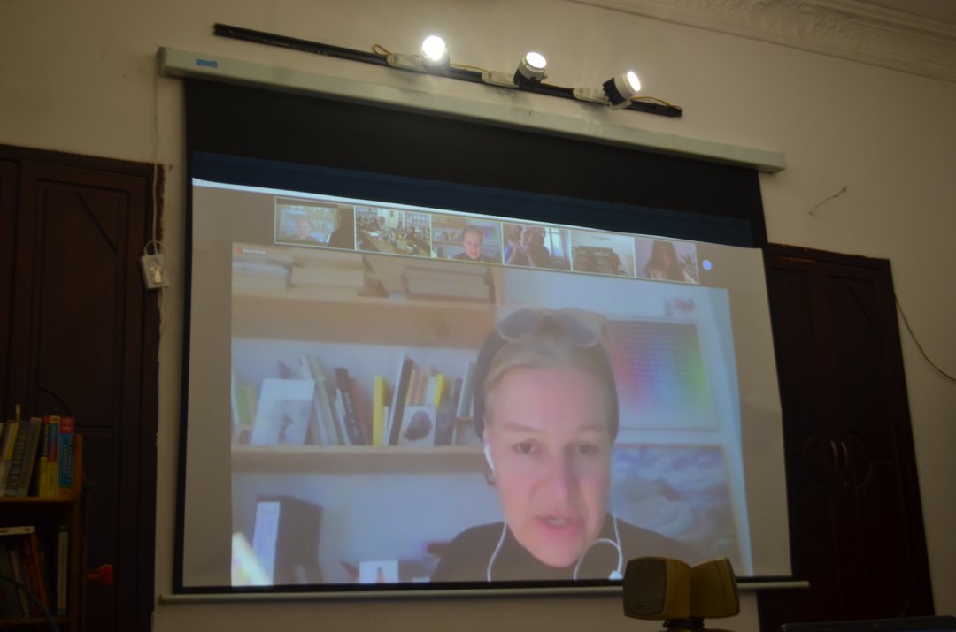 Một chiến lược giám tuyển mang tính kiến tạo của Julia Schäfer